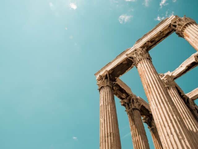 https://focus1.b-cdn.net/wp-content/uploads/2023/05/low-angle-shot-columns-acropolis-pantheon-athens-greece-sky-640x480.jpg